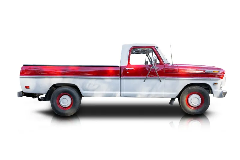 An incredible side shot photo of aFord F-250 that you should buy.