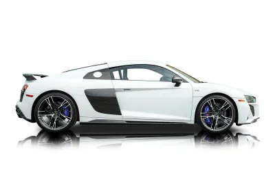 Passenger side photo of 2023 Audi R8