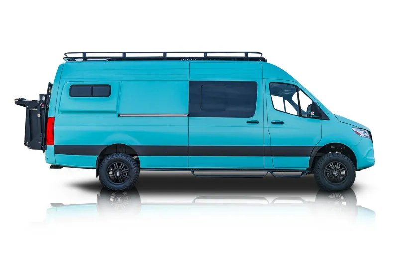 An incredible side shot photo of aMercedes-Benz Sprinter 2500 that you should buy.