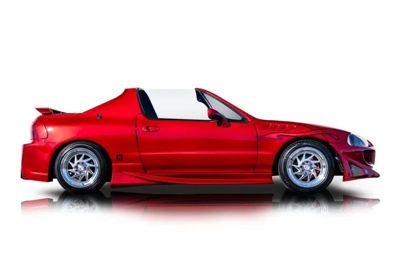 An incredible side shot photo of aHonda Civic that you should buy.