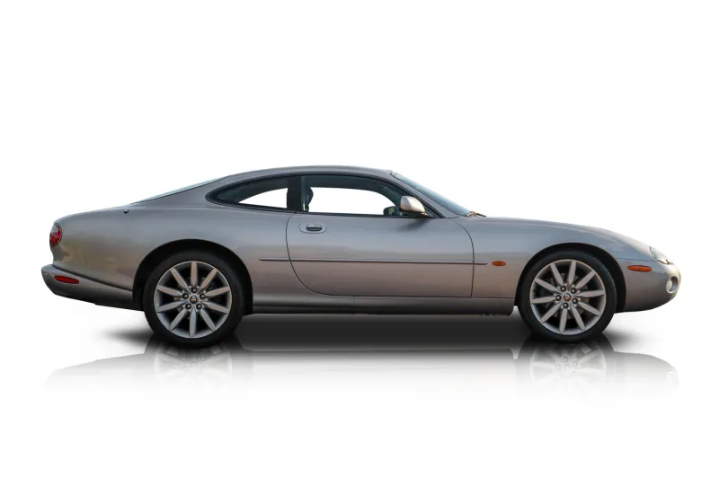 An incredible side shot photo of aJaguar XK that you should buy.