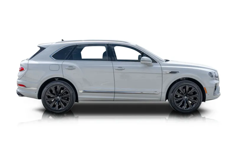 An incredible side shot photo of aBentley Bentayga that you should buy.