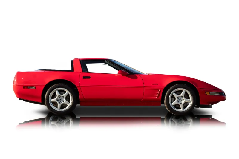 An incredible side shot photo of aChevrolet Corvette that you should buy.