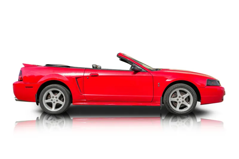 An incredible side shot photo of aFord Mustang that you should buy.