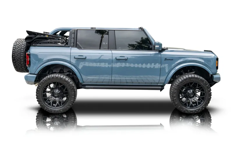 An incredible side shot photo of aFord Bronco that you should buy.
