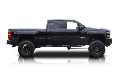 Passenger side photo of 2019 Chevrolet Silverado 2500 HD