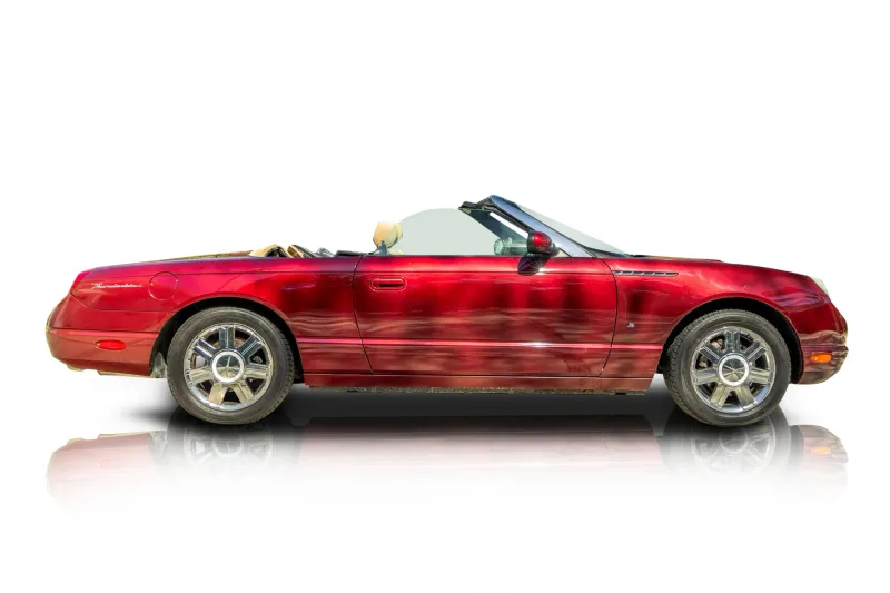 An incredible side shot photo of aFord Thunderbird that you should buy.