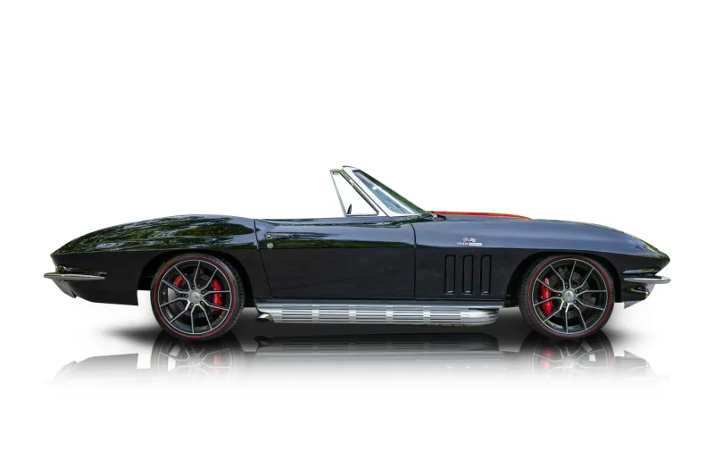 An incredible side shot photo of aChevrolet Corvette that you should buy.