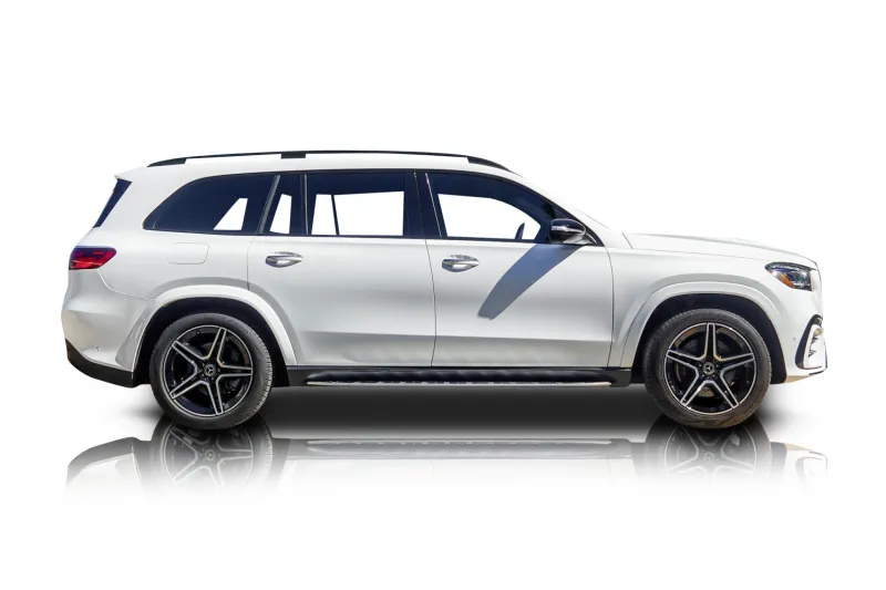 An incredible side shot photo of aMercedes-Benz GLS450 that you should buy.