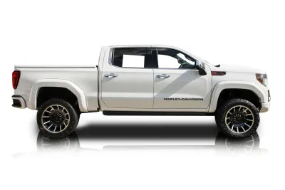 Passenger side photo of 2021 GMC Sierra 1500