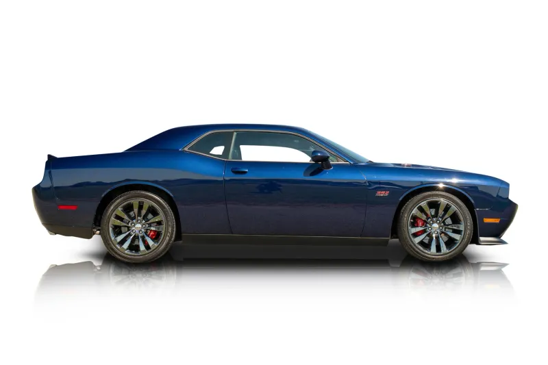 An incredible side shot photo of aDodge Challenger that you should buy.