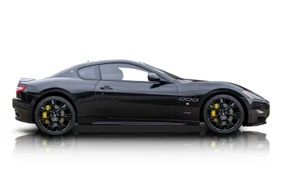 Passenger side photo of 2011 Maserati GranTurismo