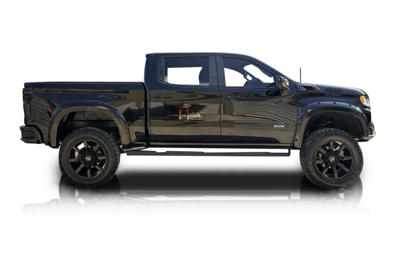 An incredible side shot photo of aChevrolet Silverado 1500 that you should buy.