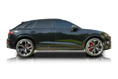 Passenger side photo of 2023 Audi RS Q8