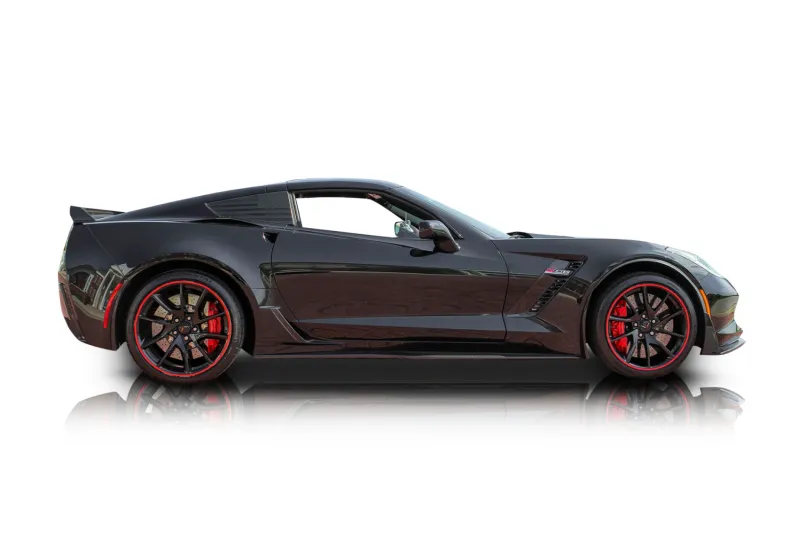 An incredible side shot photo of aChevrolet Corvette that you should buy.