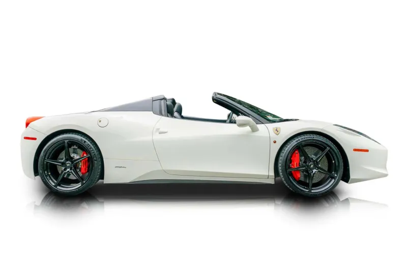 An incredible side shot photo of aFerrari 458 Spider that you should buy.