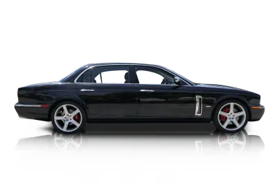 Passenger side photo of 2006 Jaguar XJ