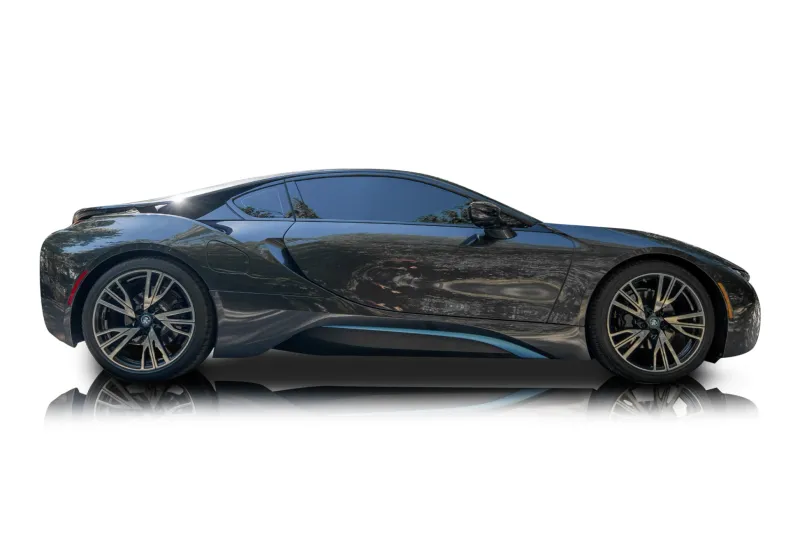 An incredible side shot photo of aBMW I8 that you should buy.