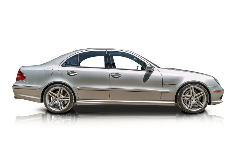 An incredible side shot photo of aMercedes-Benz E55 AMG that you should buy.
