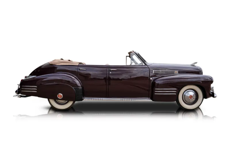 An incredible side shot photo of aCadillac Series 62 that you should buy.