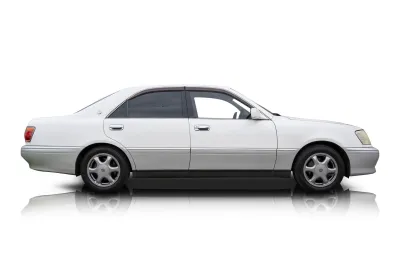 Passenger side photo of 1999 Toyota Crown