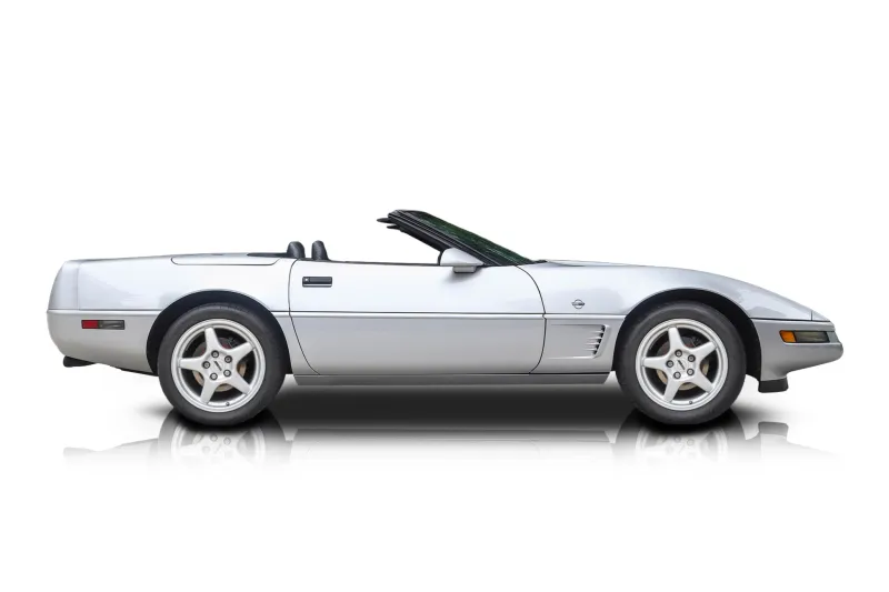 An incredible side shot photo of aChevrolet Corvette that you should buy.