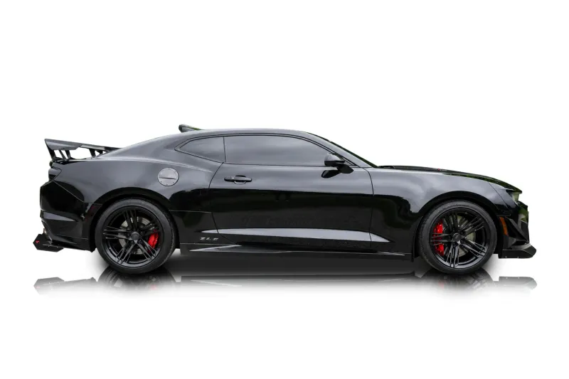 An incredible side shot photo of aChevrolet Camaro that you should buy.