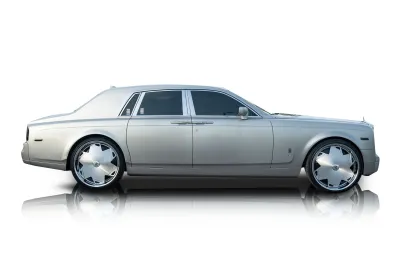 Passenger side photo of 2005 Rolls-Royce Phantom