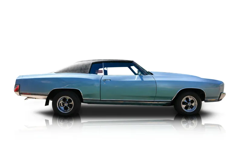 An incredible side shot photo of aChevrolet Monte Carlo that you should buy.