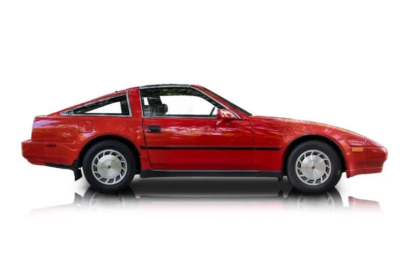An incredible side shot photo of aNissan 300ZX that you should buy.
