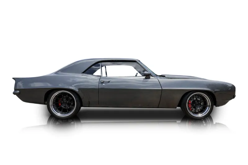 An incredible side shot photo of aChevrolet Camaro that you should buy.
