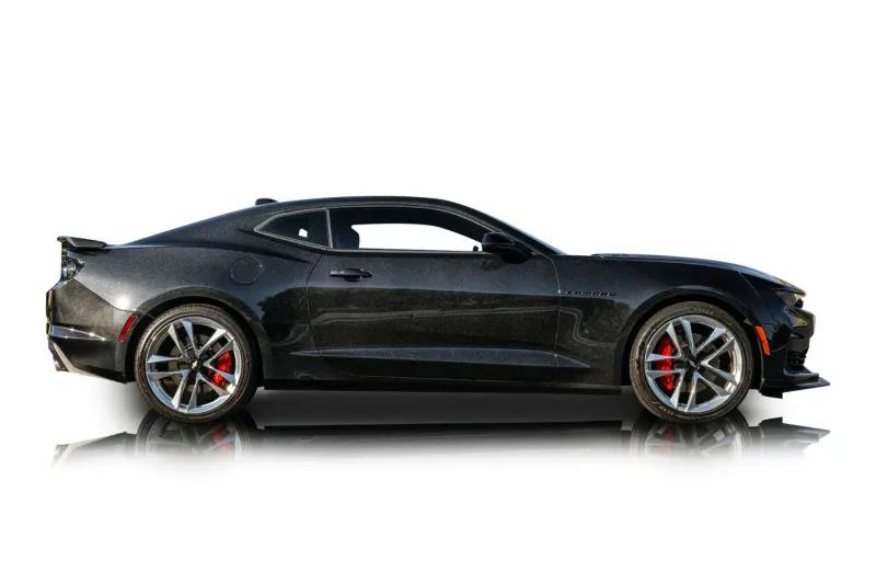 An incredible side shot photo of aChevrolet Camaro that you should buy.