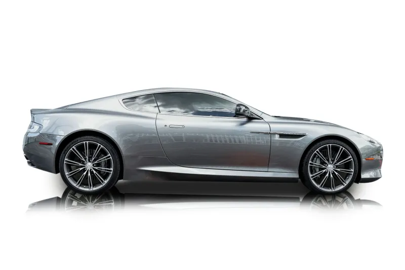 An incredible side shot photo of aAston Martin DB9 that you should buy.