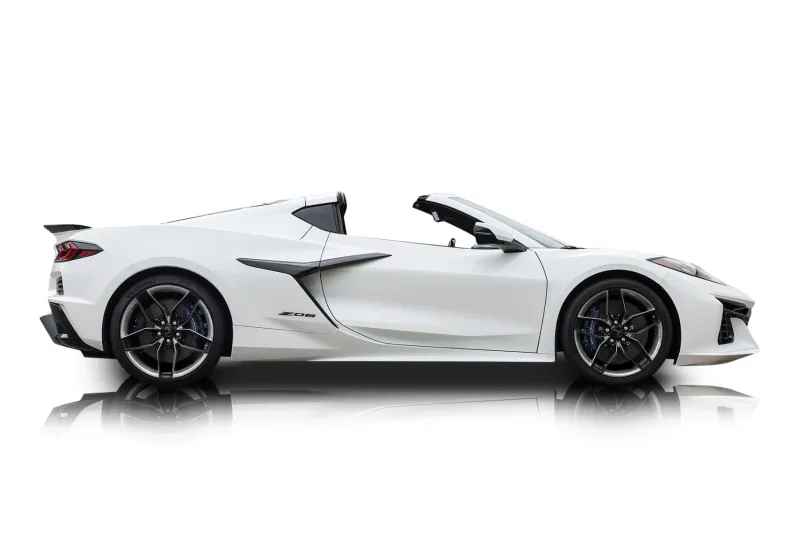 An incredible side shot photo of aChevrolet Corvette that you should buy.