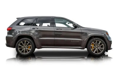 Passenger side photo of 2018 Jeep Grand Cherokee