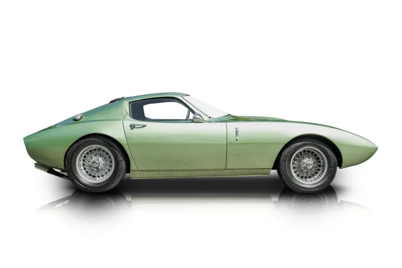An incredible side shot photo of aAustin Healey 3000 that you should buy.