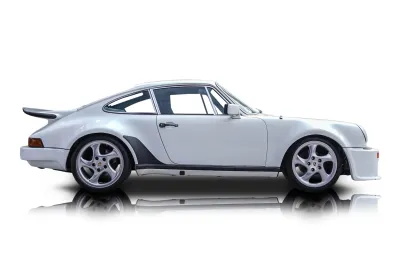 Passenger side photo of 1976 Porsche 911