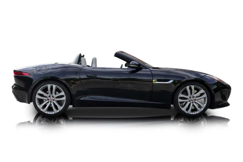 An incredible side shot photo of aJaguar F-Type that you should buy.