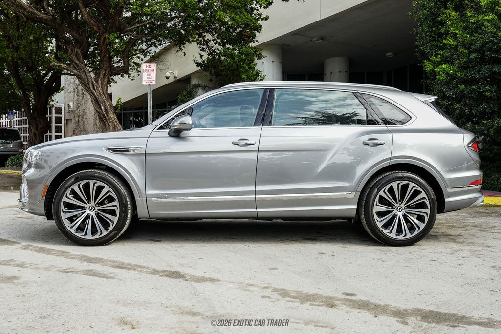 2024 Bentley Bentayga EWB Azure V8 for sale