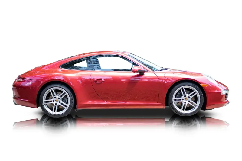 An incredible side shot photo of aPorsche 911 that you should buy.