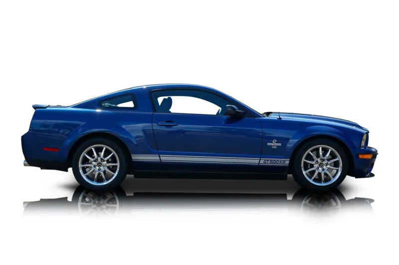 An incredible side shot photo of aFord Mustang that you should buy.