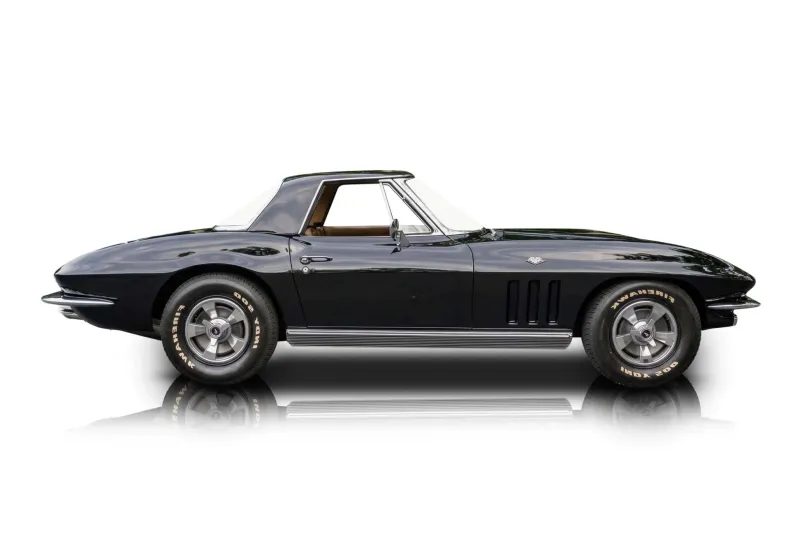 An incredible side shot photo of aChevrolet Corvette that you should buy.