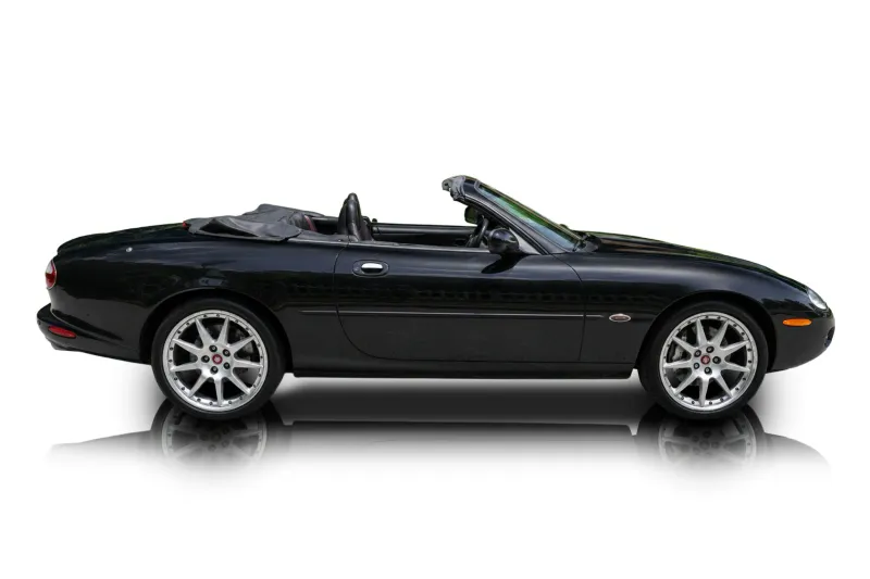 An incredible side shot photo of aJaguar XKR that you should buy.