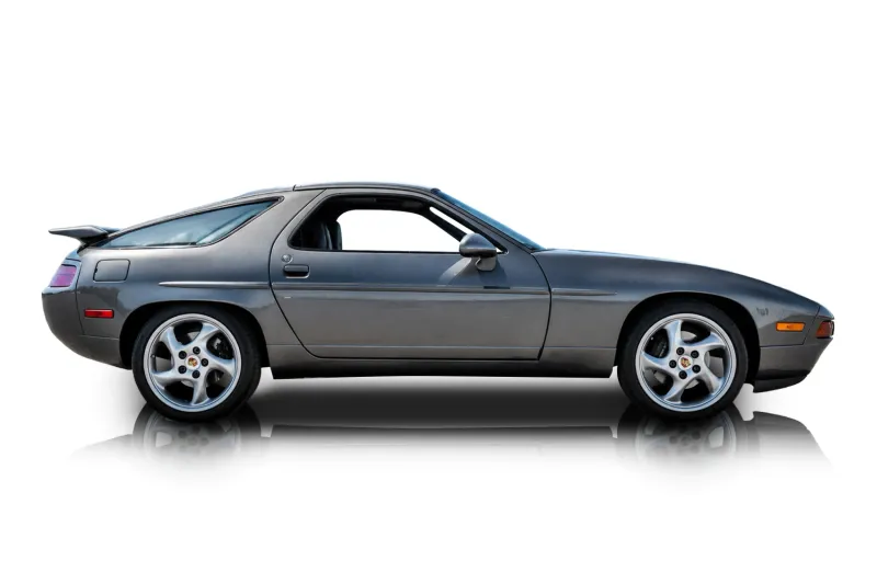 An incredible side shot photo of aPorsche 928 that you should buy.
