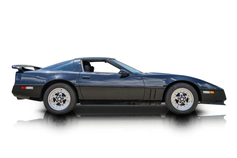 An incredible side shot photo of aChevrolet Corvette that you should buy.