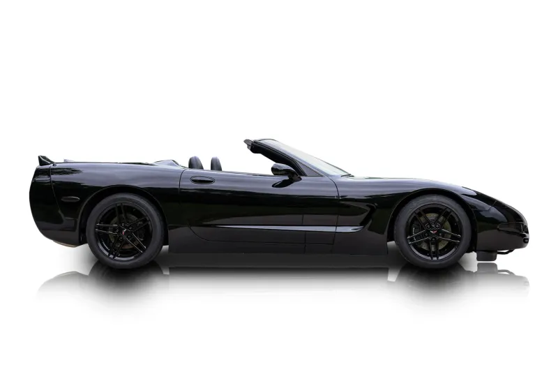 An incredible side shot photo of aChevrolet Corvette that you should buy.