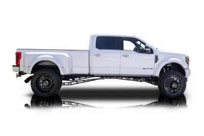 Passenger side photo of 2017 Ford F-450