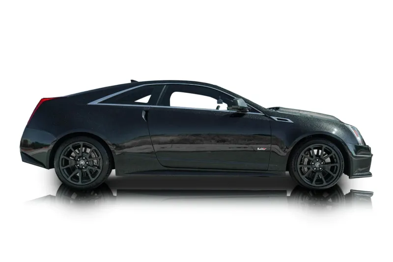 An incredible side shot photo of aCadillac CTS-V that you should buy.