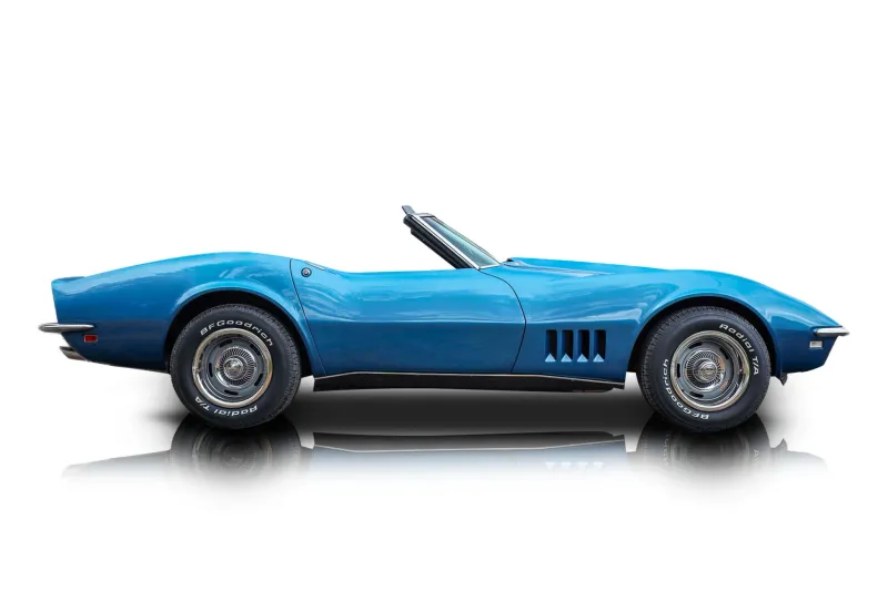 An incredible side shot photo of aChevrolet Corvette that you should buy.