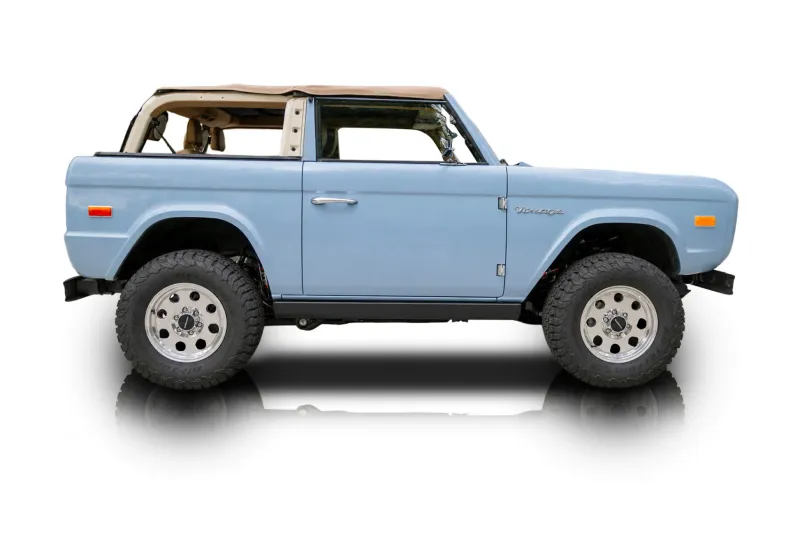 An incredible side shot photo of aFord Bronco that you should buy.